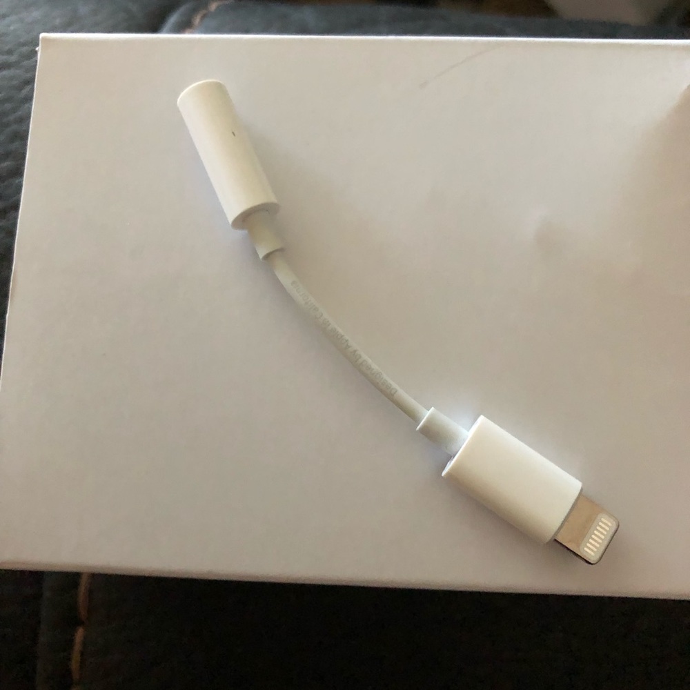 Apple lightning cord that goes for any iPhone 5 +